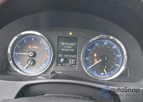 2018 Toyota Corolla Le z USA, uszkodzony, nr VIN 5YFBURHE5JP818641